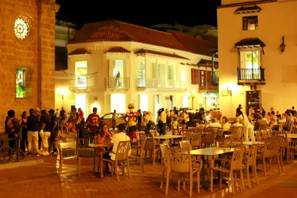 5-plazas-del-centro-historico-de-cartagena-que-debes-visitar-KE4SB37RRRHBFEIEAWLZG7VCXM